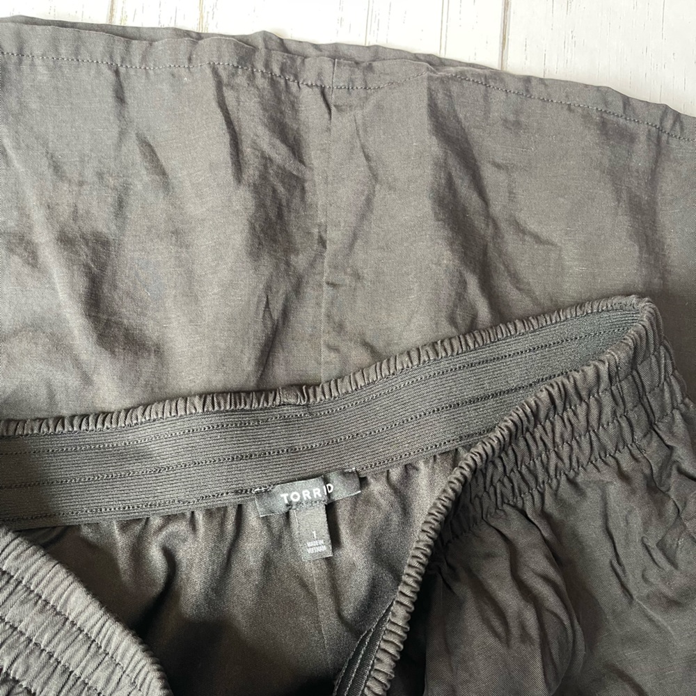 High-Waisted Linen Mini Skirt by Torrid - Picture 5 of 16